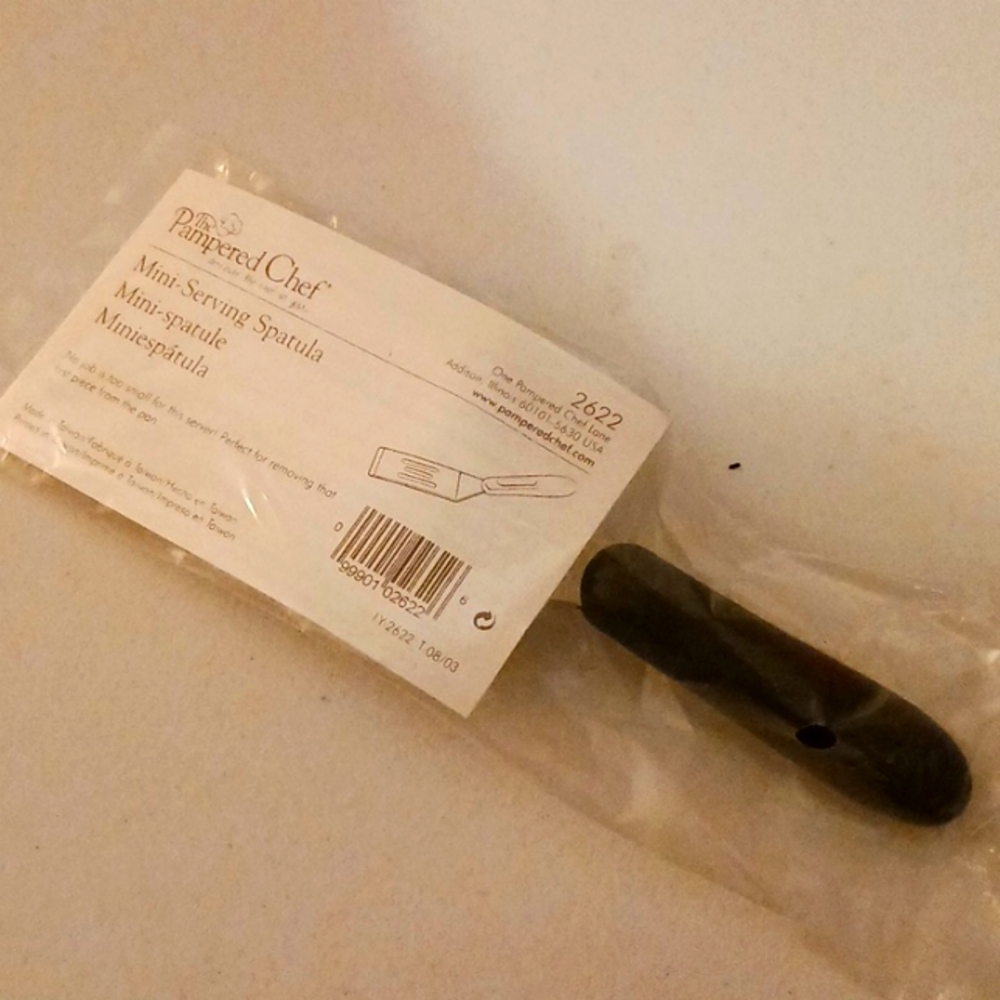 Pampered Chef Mini Serving Spatula NEW